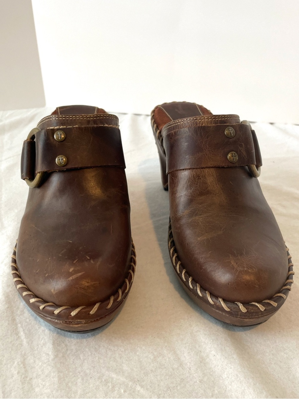 Frye Women’s Brown Leather Clog Mule Boot Slip-On Buckle Strap Ankle 8M - Picture 3 of 8